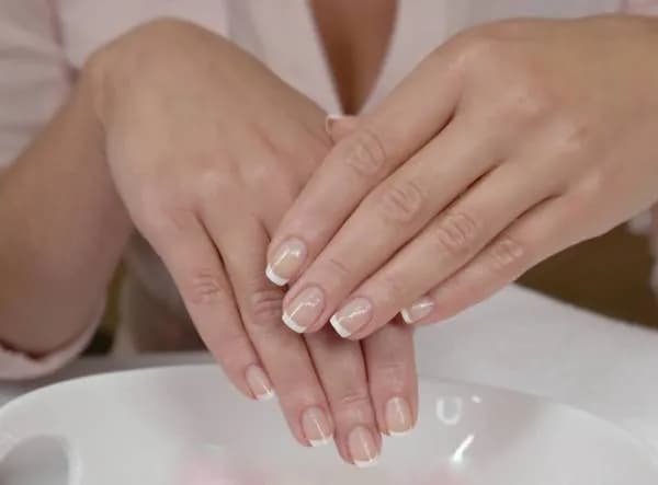 Manicure japoński: jak często stosować dla najlepszych efektów