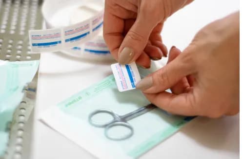 Jak sterylizować narzędzia do manicure: 10 kluczowych zasad